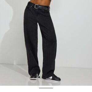 Low rise baggy jeans